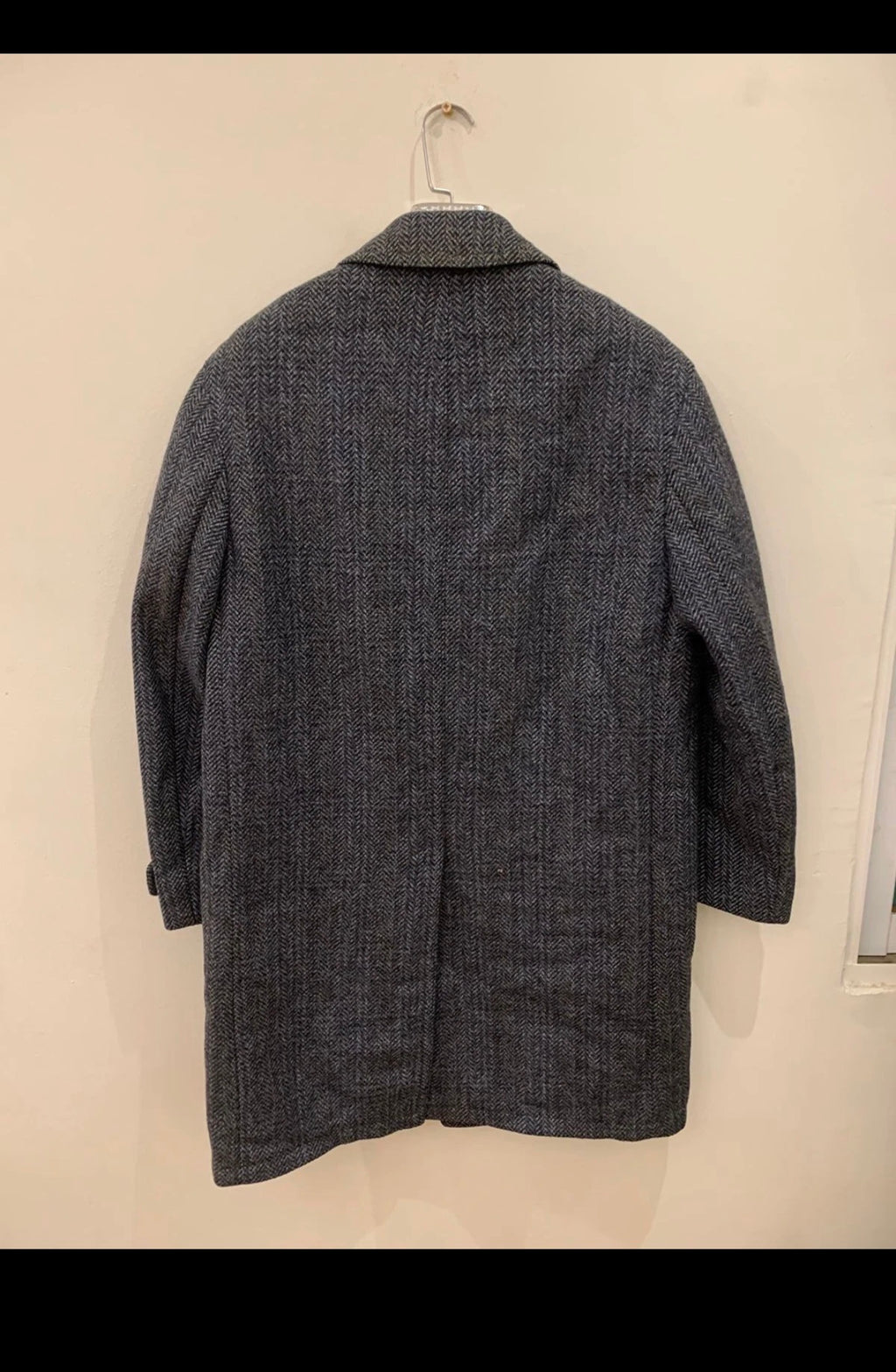 1970s Vintage pure wool handwoven tweed herringbone classic over coat 42R 42S