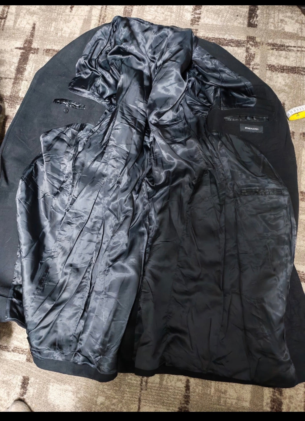 Classic style Spago Uomo wool blend belted black over coat 38R 38L