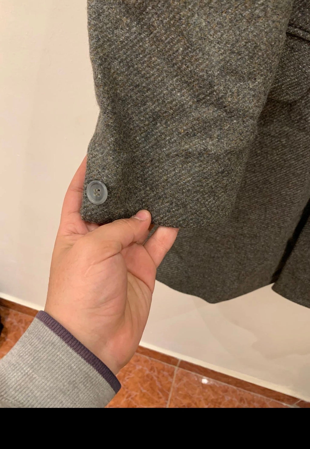 Vintage Dunn & Co pure wool handwoven Tweed classic green over coat 40R 38R