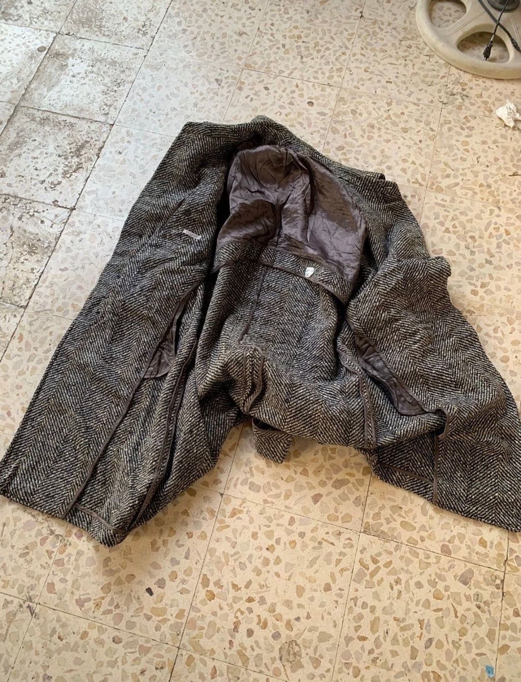 Vintage pure wool handwoven tweed herringbone classic over coat 46R XL