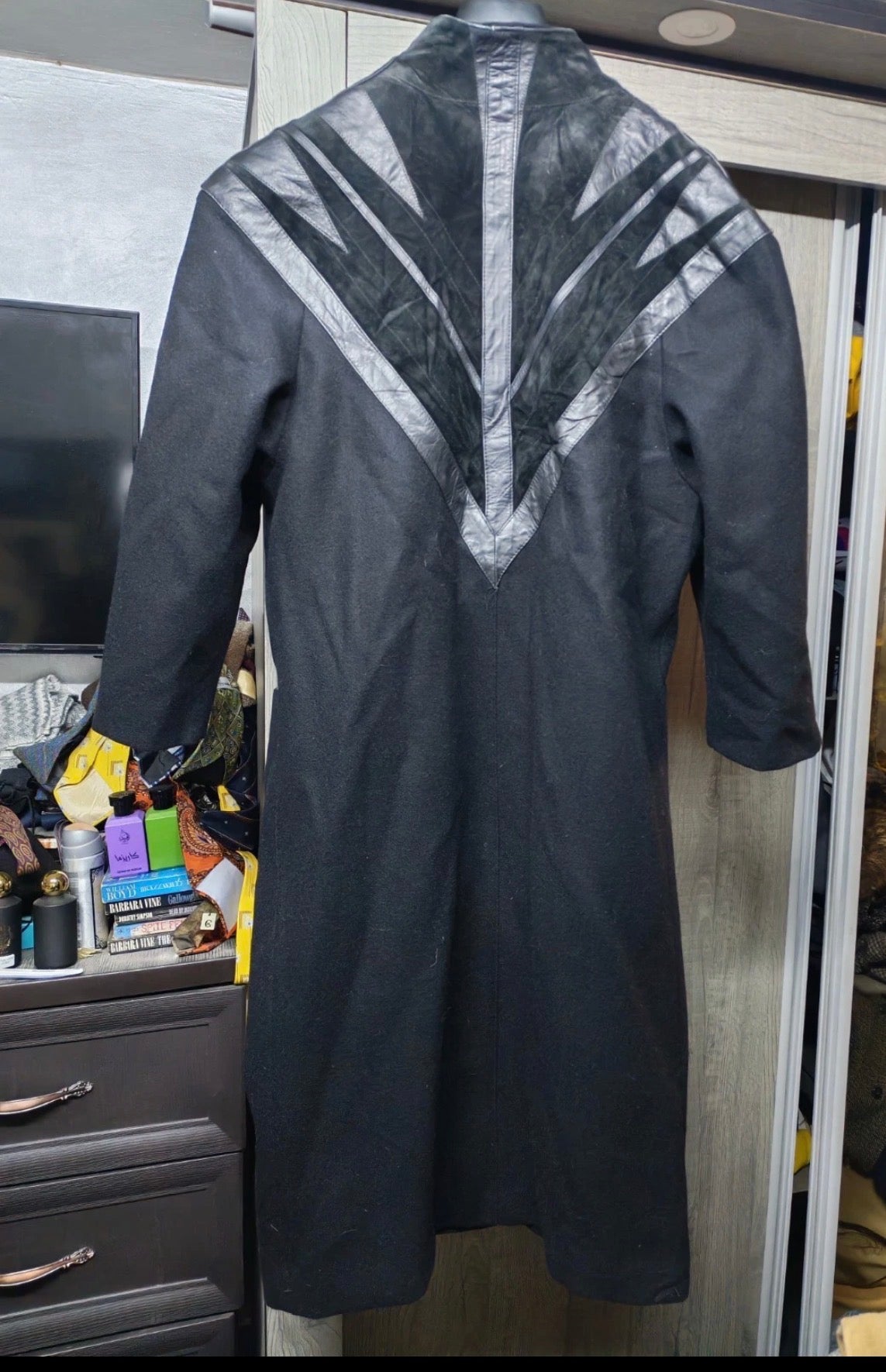 Vintage David Benjamin pure wool Leather trim classic long over coat 13 L 44
