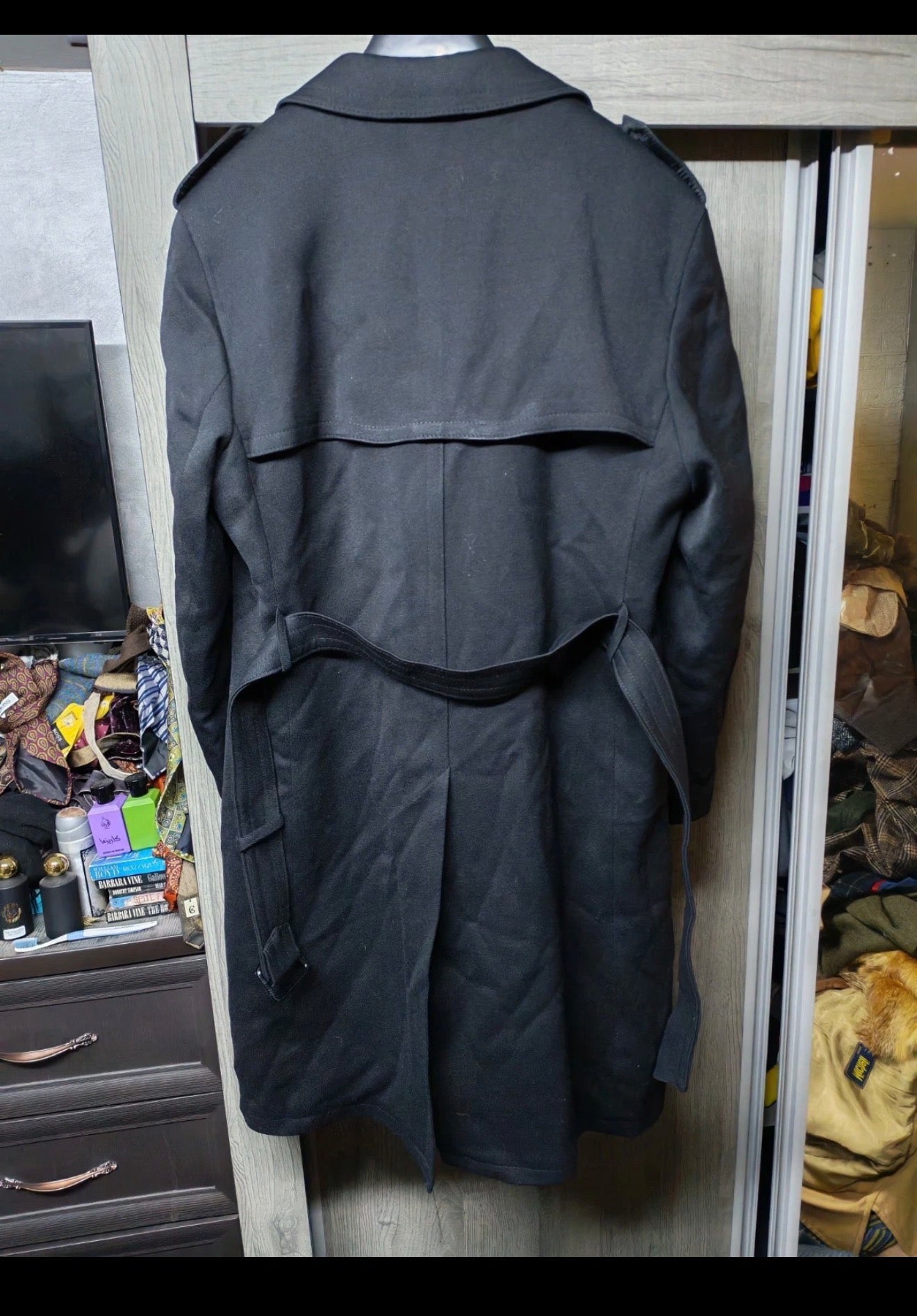 1970s Vintage wool blended classic belted black double breasted over coat 42R