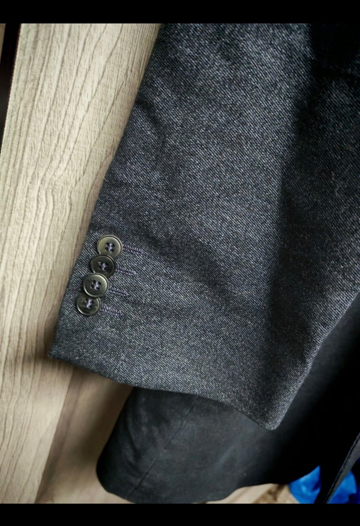 Facis Cotton blend gabardine peak lapel classic charcoal over coat 38R 38L