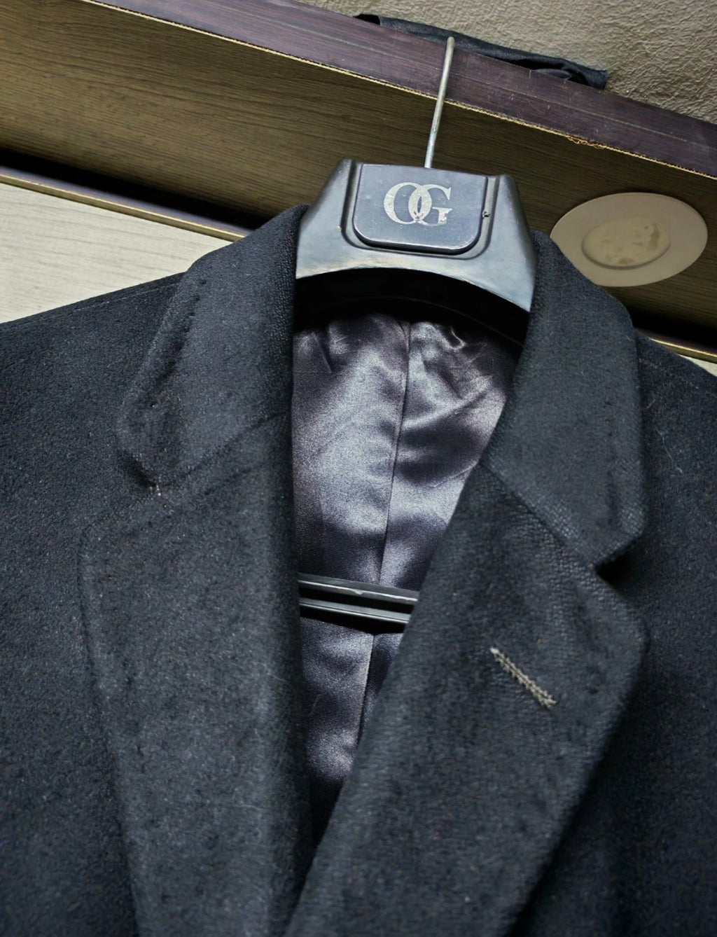 1950s Vintage 100% pure cashmere USA union made classic black suit over coat 44R