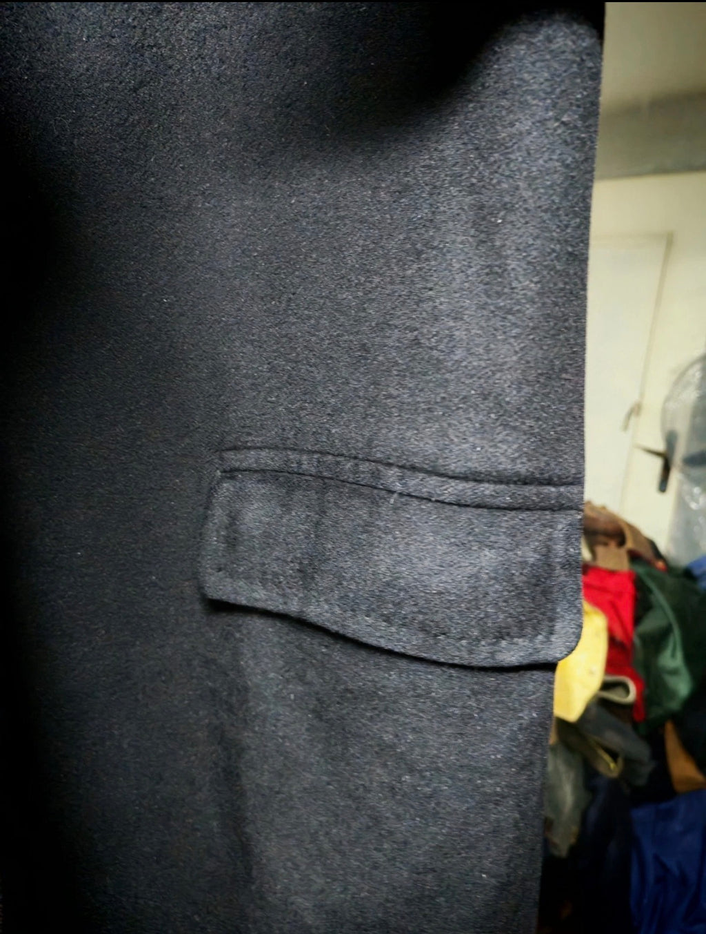 1950s Vintage 100% pure cashmere USA union made classic black suit over coat 44R