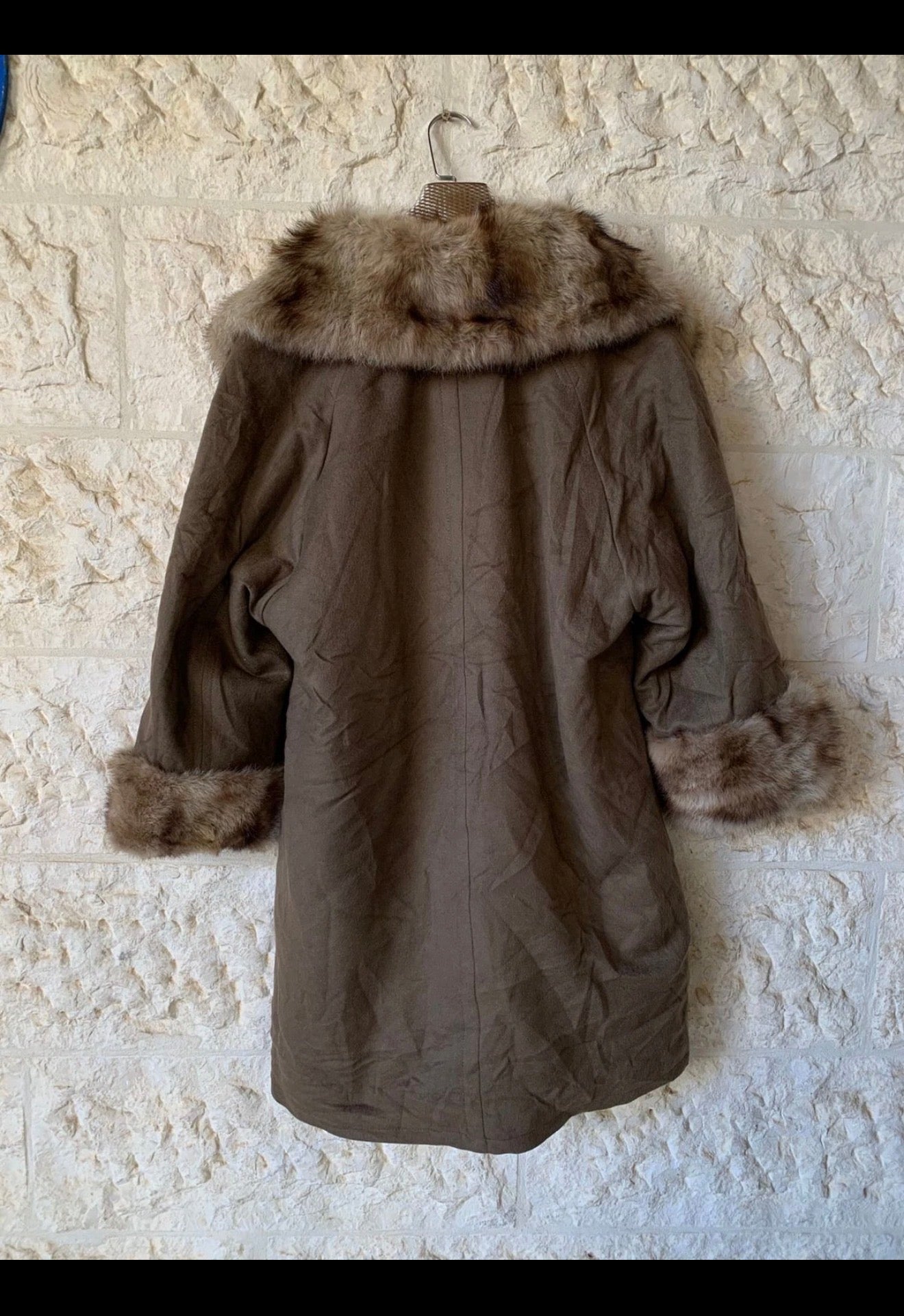 vintage Mario Borsato Racoon fur collar wool cashmere green over coat 48R 48S XL