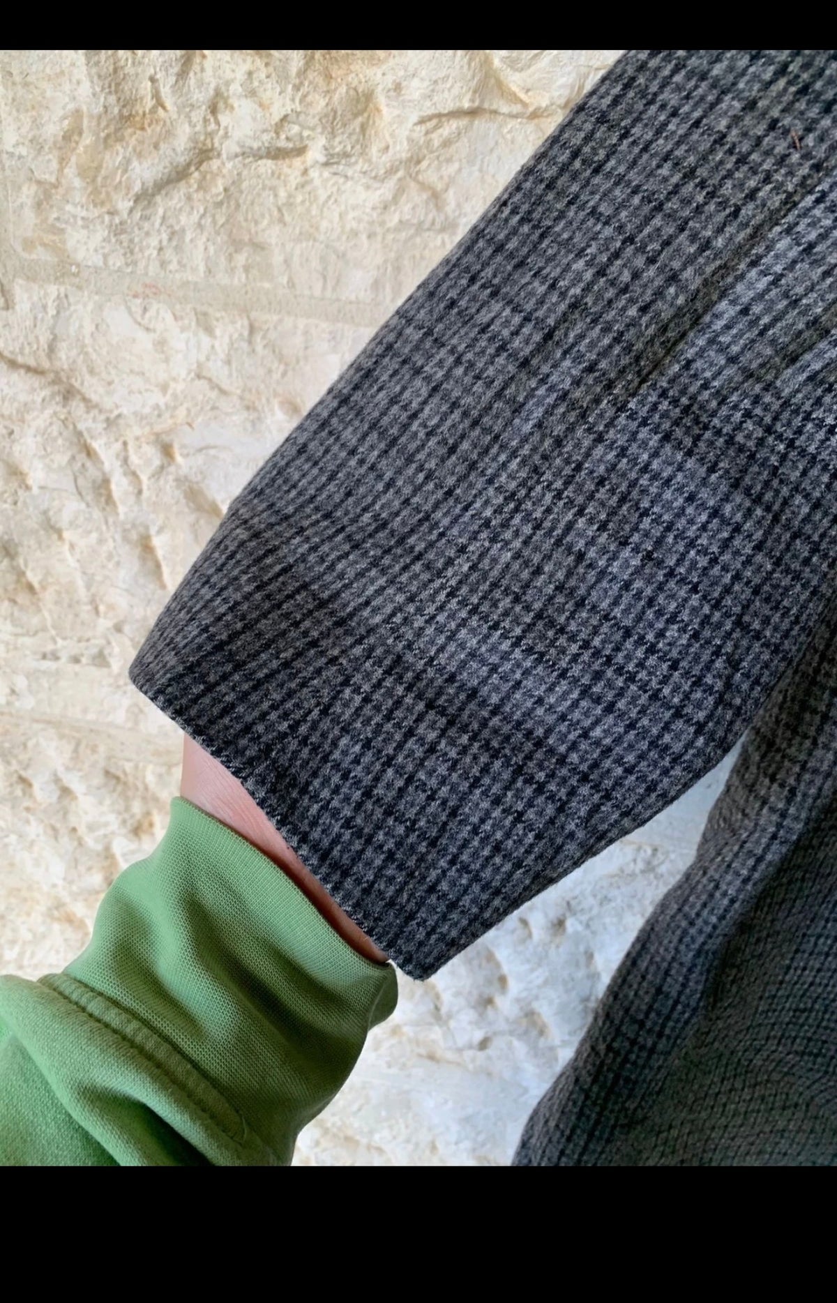 1970s vintage pure wool houndstooth plaid classic charcoal over coat 40R