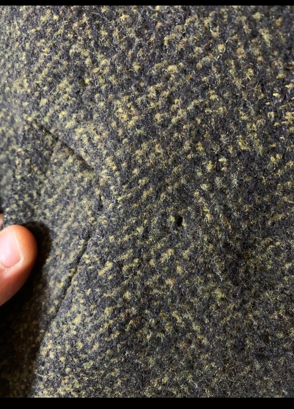 1970s Vintage pure woollen wool herringbone classic raglan green over coat 46R
