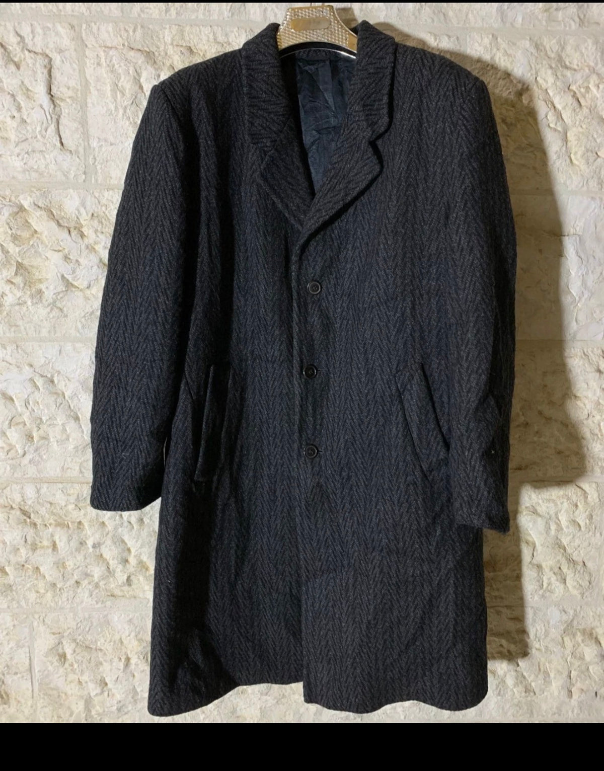 1970s Vintage pure wool handwoven tweed herringbone charcoal over coat 46R 46L