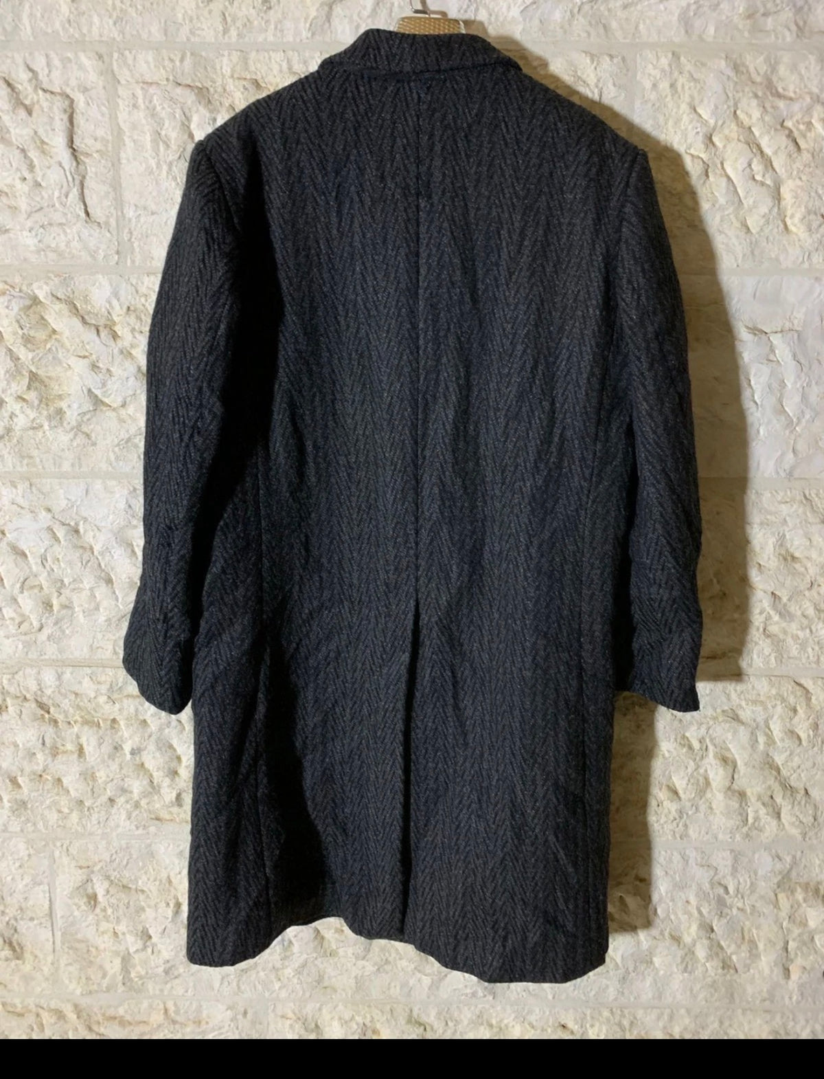 1970s Vintage pure wool handwoven tweed herringbone charcoal over coat 46R 46L