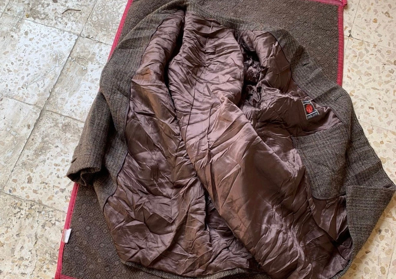 1970s Vintage pure wool handwoven Tweed glen check classic brown over coat 44R
