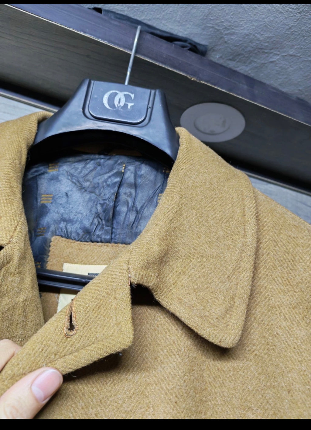 1970s Vintage pure wool herringbone classic camel beige over coat 42R