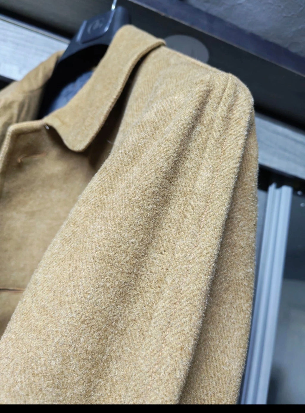 1970s Vintage pure wool herringbone classic camel beige over coat 42R